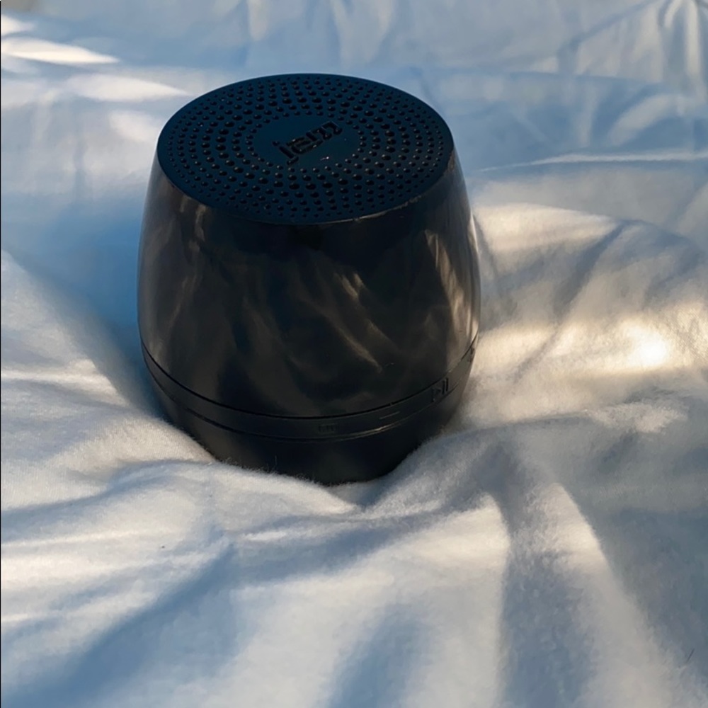 Jam speaker